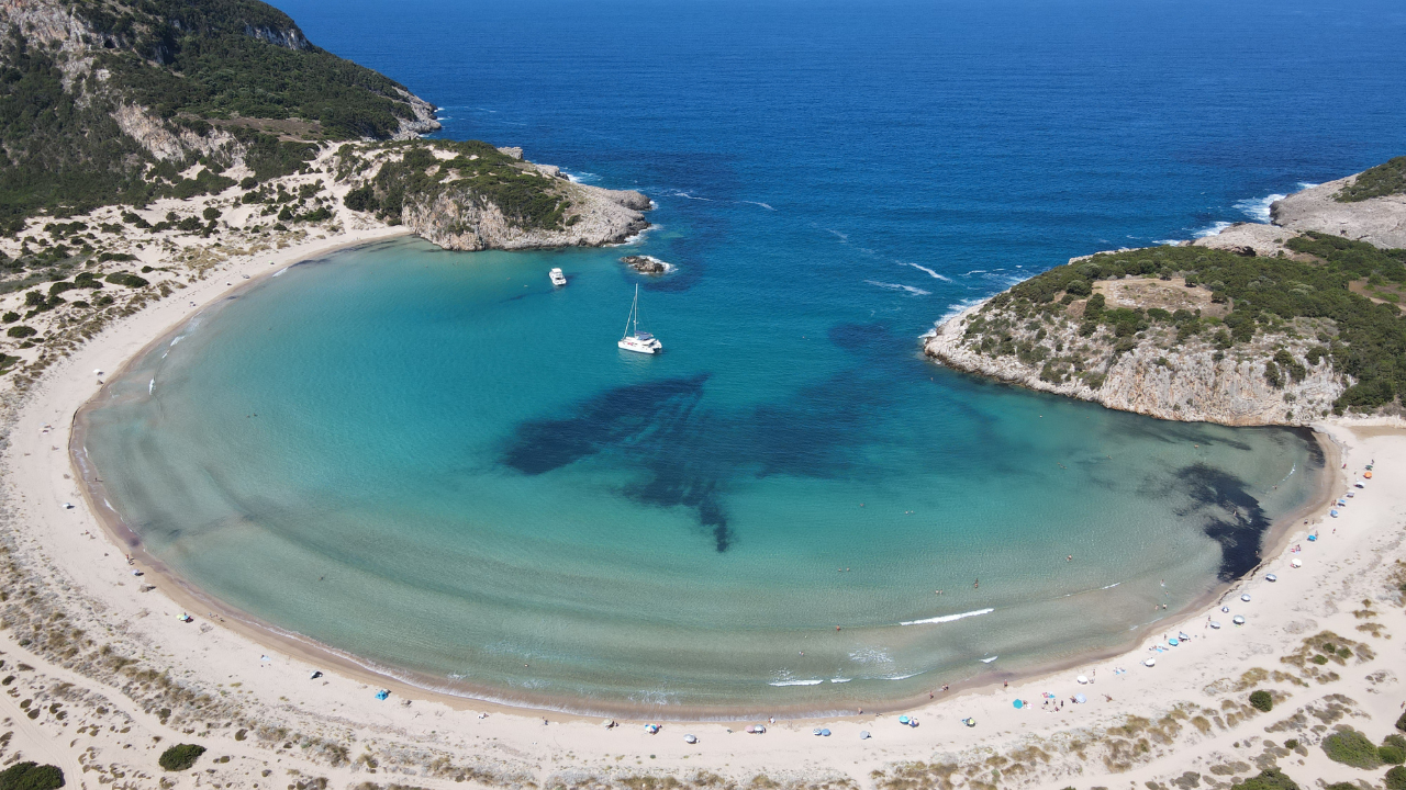 luxury-holidays-greece-what-to-in-messinia-voidokoilia-beach