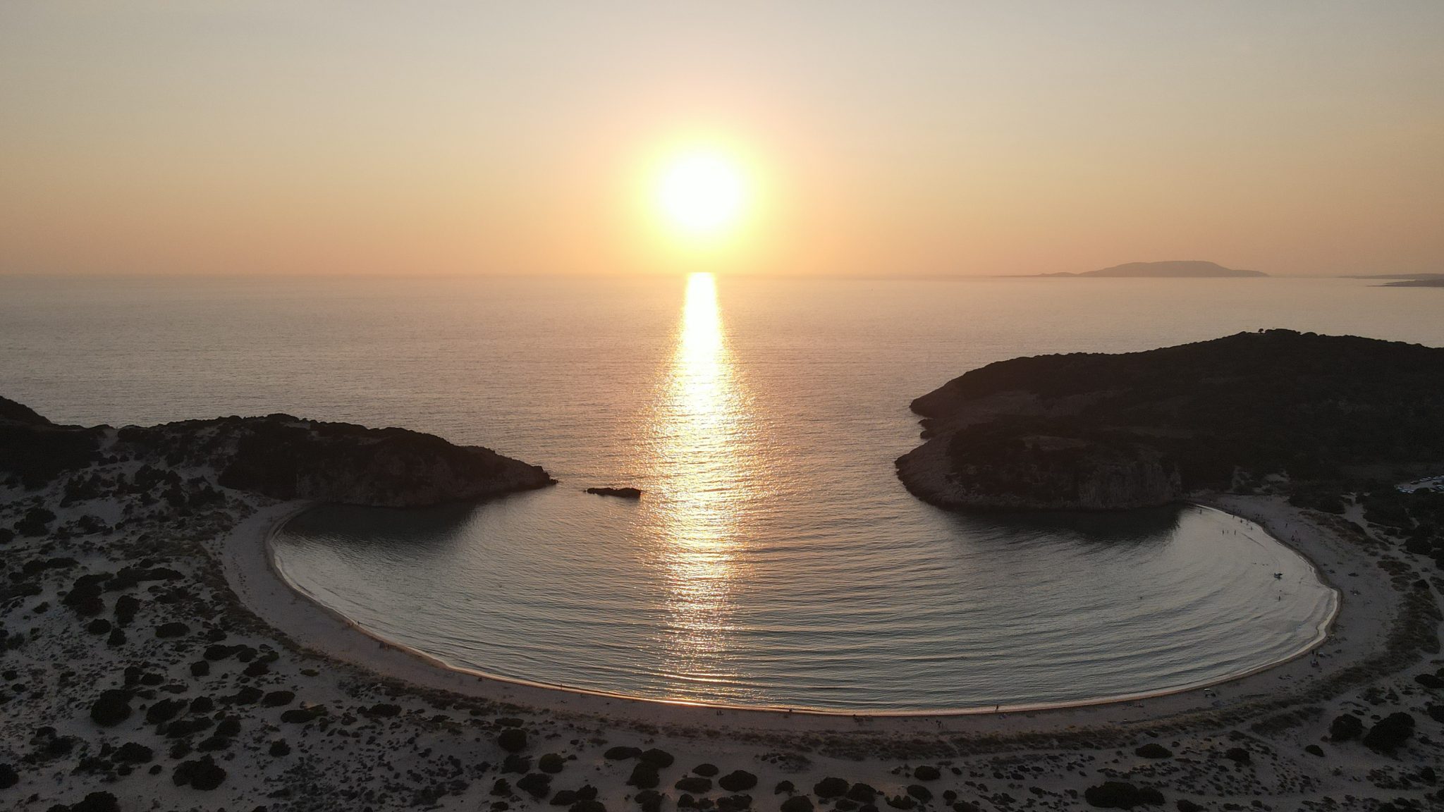 Voidokoilia beach reason to visit Messinia Greece luxuryholidays.gr