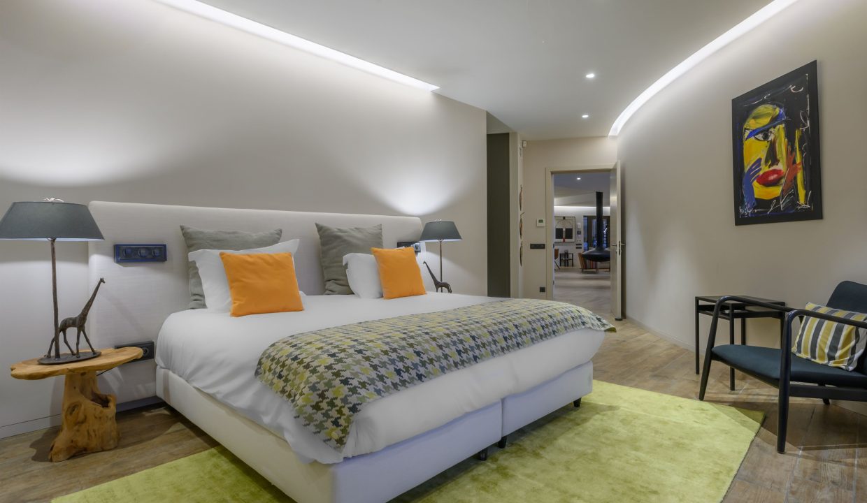 villa-pure-bedroom-decor