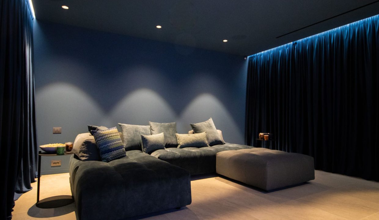 the-bay-villa-indoor-cinema-room-sofa