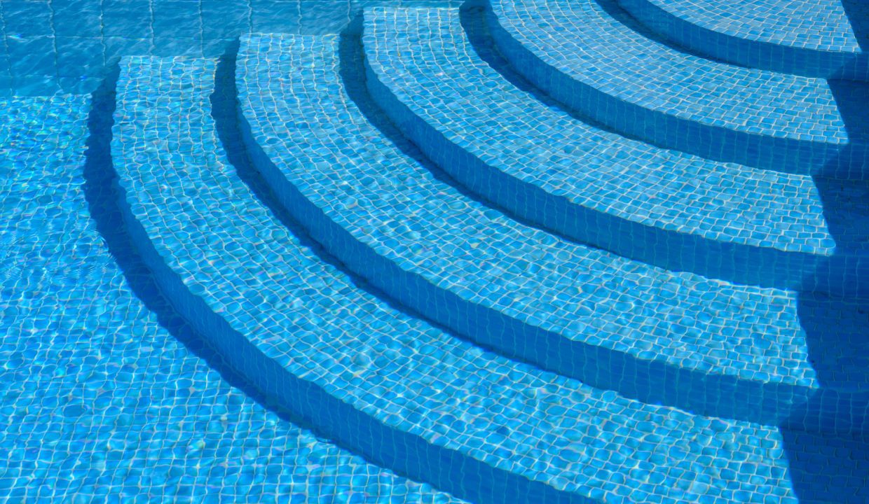 villa-vicanti-swimming-pool-12